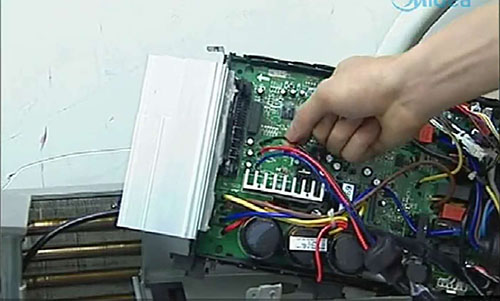 曾都美的空调电话是多少